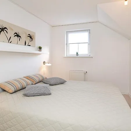 Lägenhet 8 Person On A In Bogense